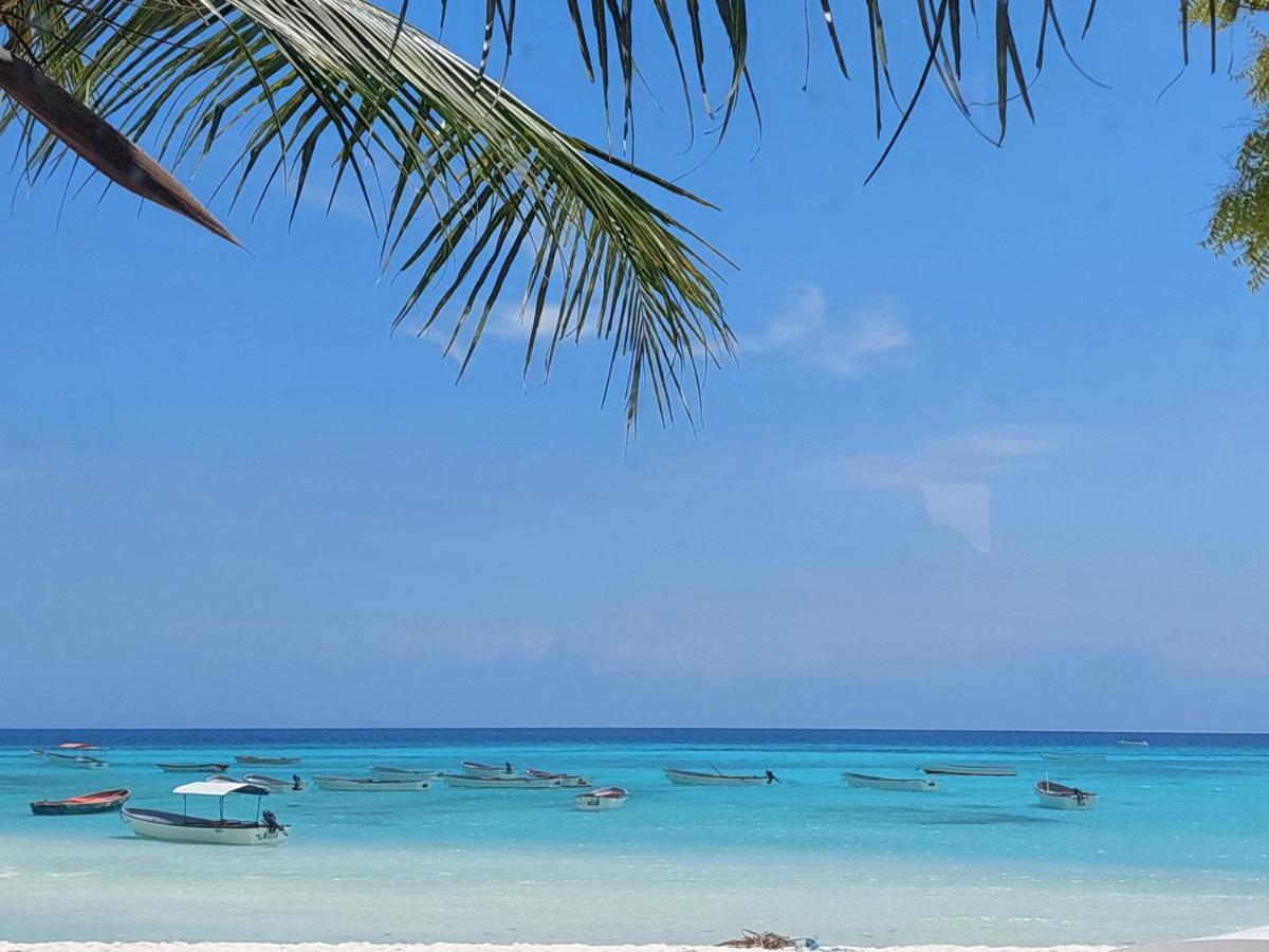 Mtende Beach Bungalow Ocean View Aparthotel Exterior photo