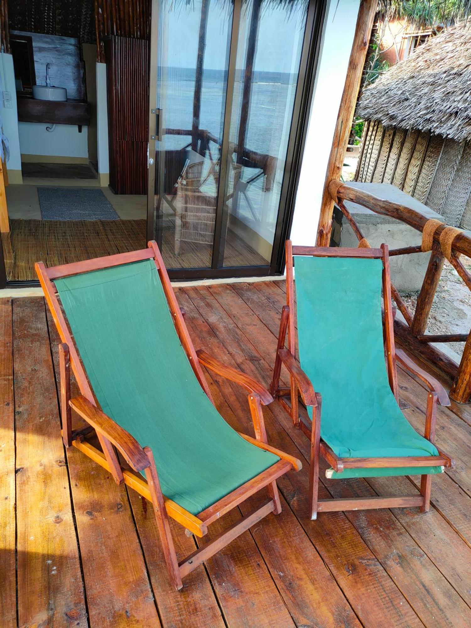 Mtende Beach Bungalow Ocean View Aparthotel Exterior photo