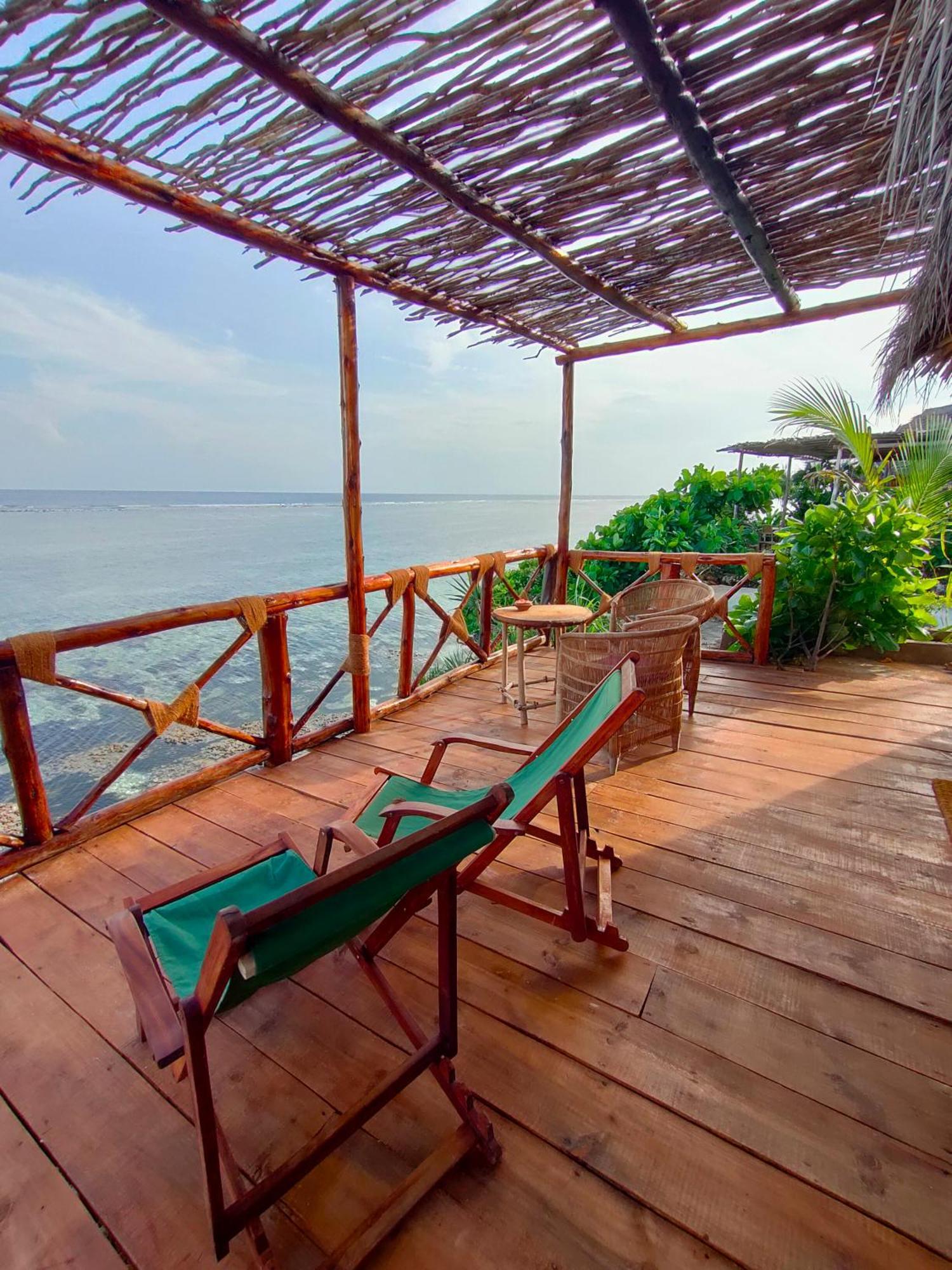 Mtende Beach Bungalow Ocean View Aparthotel Exterior photo