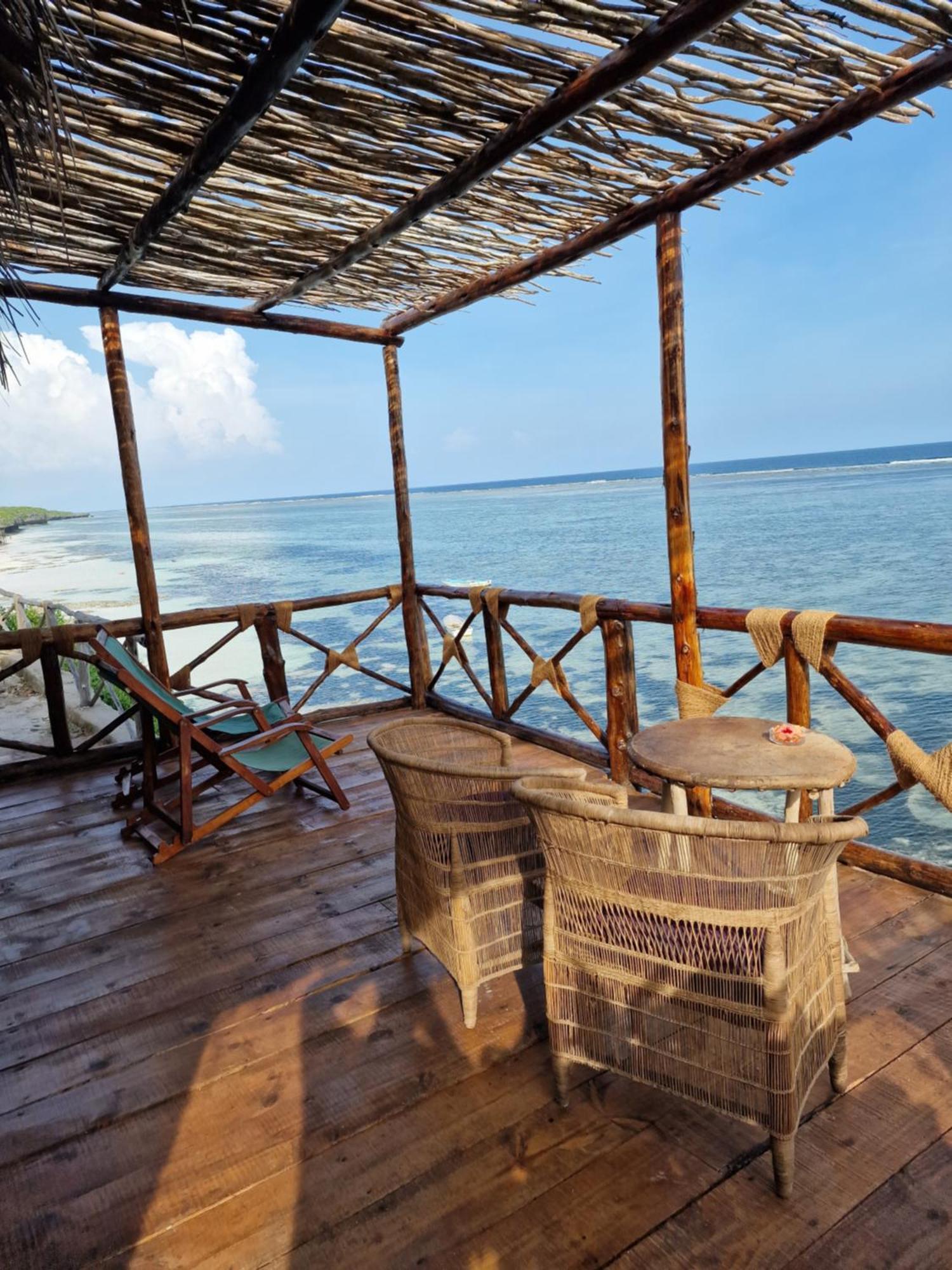 Mtende Beach Bungalow Ocean View Aparthotel Exterior photo